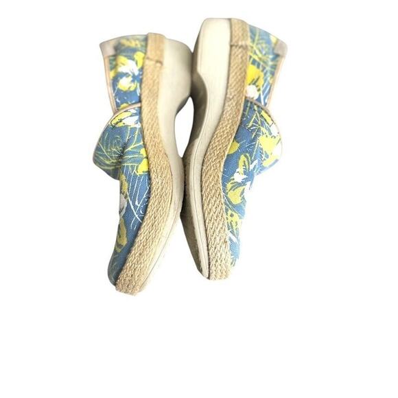 Dansko Clogs Victoria Tahiti Canvas Shoes Floral Blue Yellow Nurse 38 US 7.5-8 - Picture 8 of 10